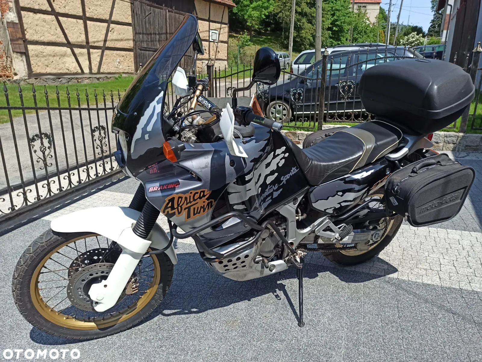 Honda XRV