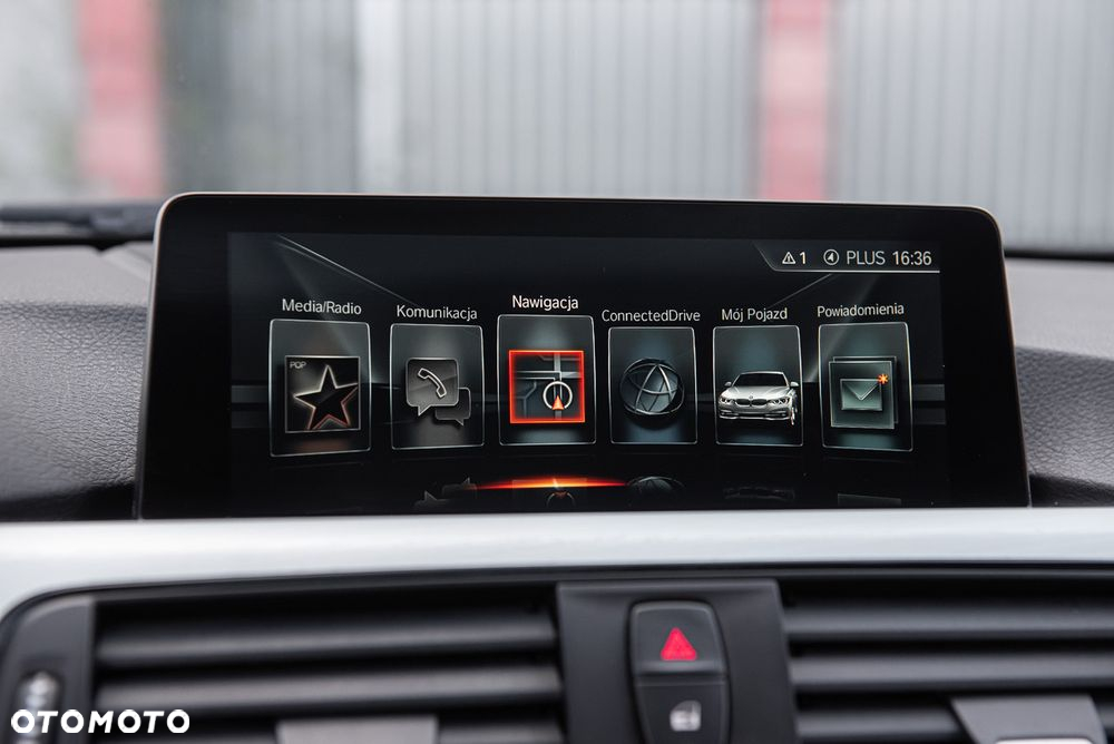 BMW Seria 3 330e iPerformance Advantage - 21