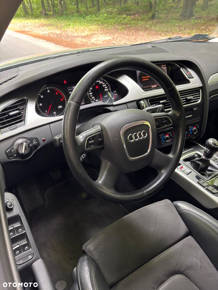 Audi A4 Avant 2.0 TDI - 11