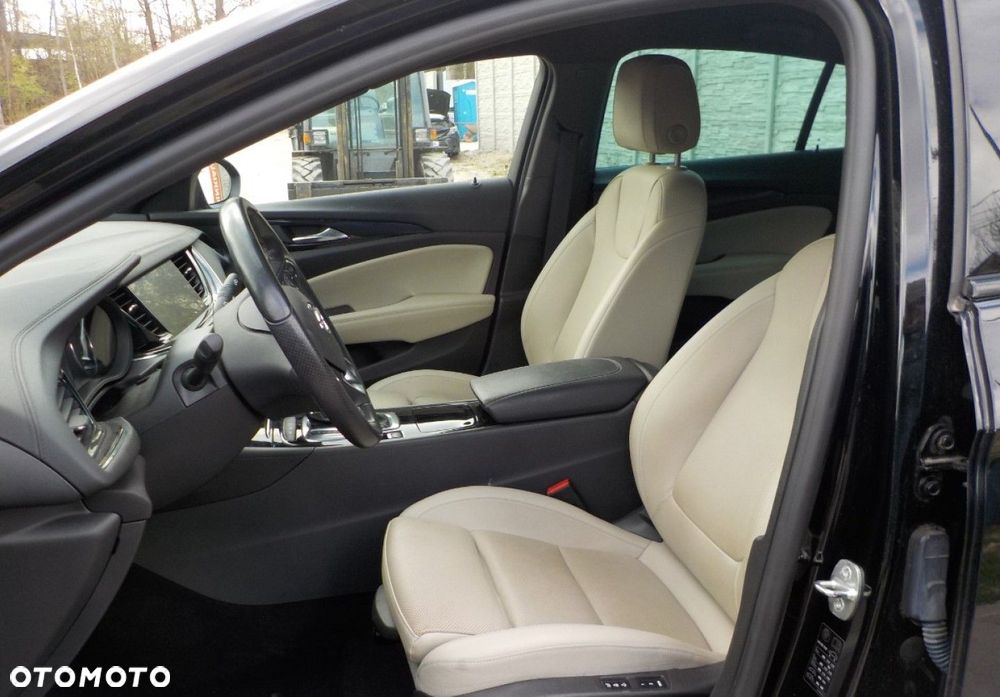 Opel Insignia - 26