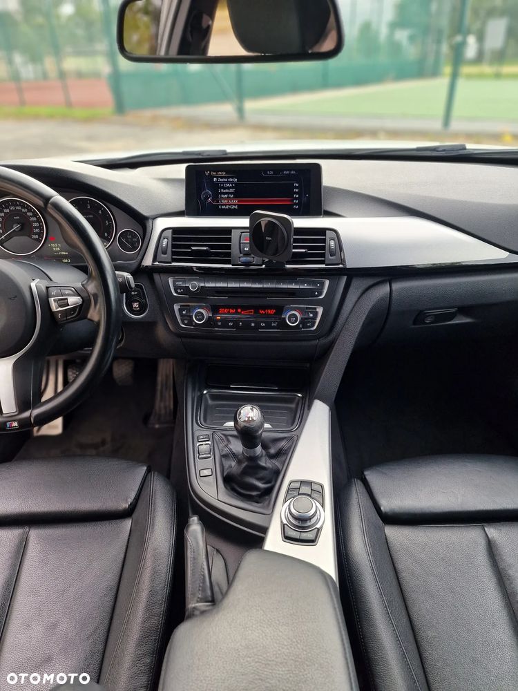 BMW Seria 3 320d - 10