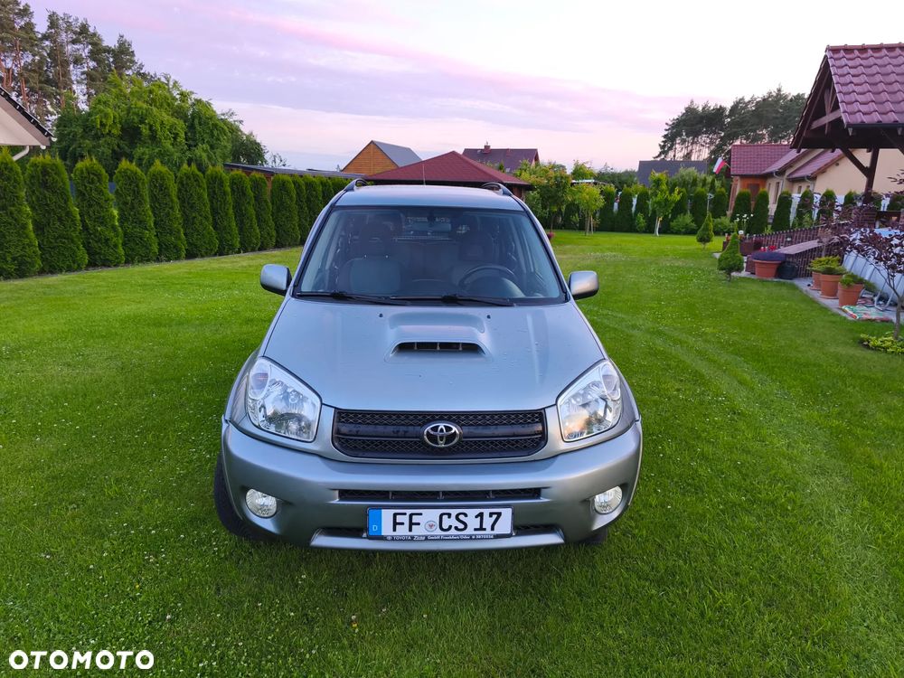 Toyota RAV4 2.0 D-4D 4x4 - 12