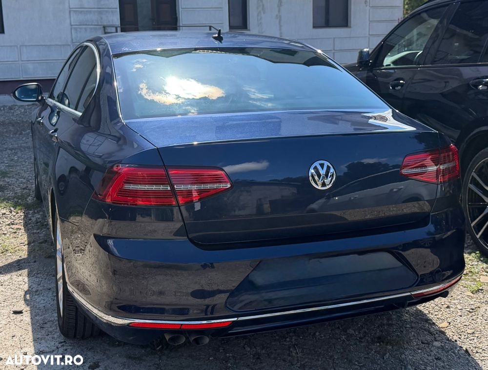 Volkswagen Passat - 2