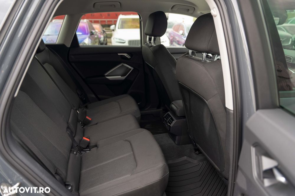 Audi Q3 35 TDI S tronic Advanced - 8