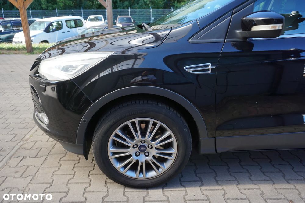 Ford Kuga 2.0 TDCi 2x4 Titanium - 6