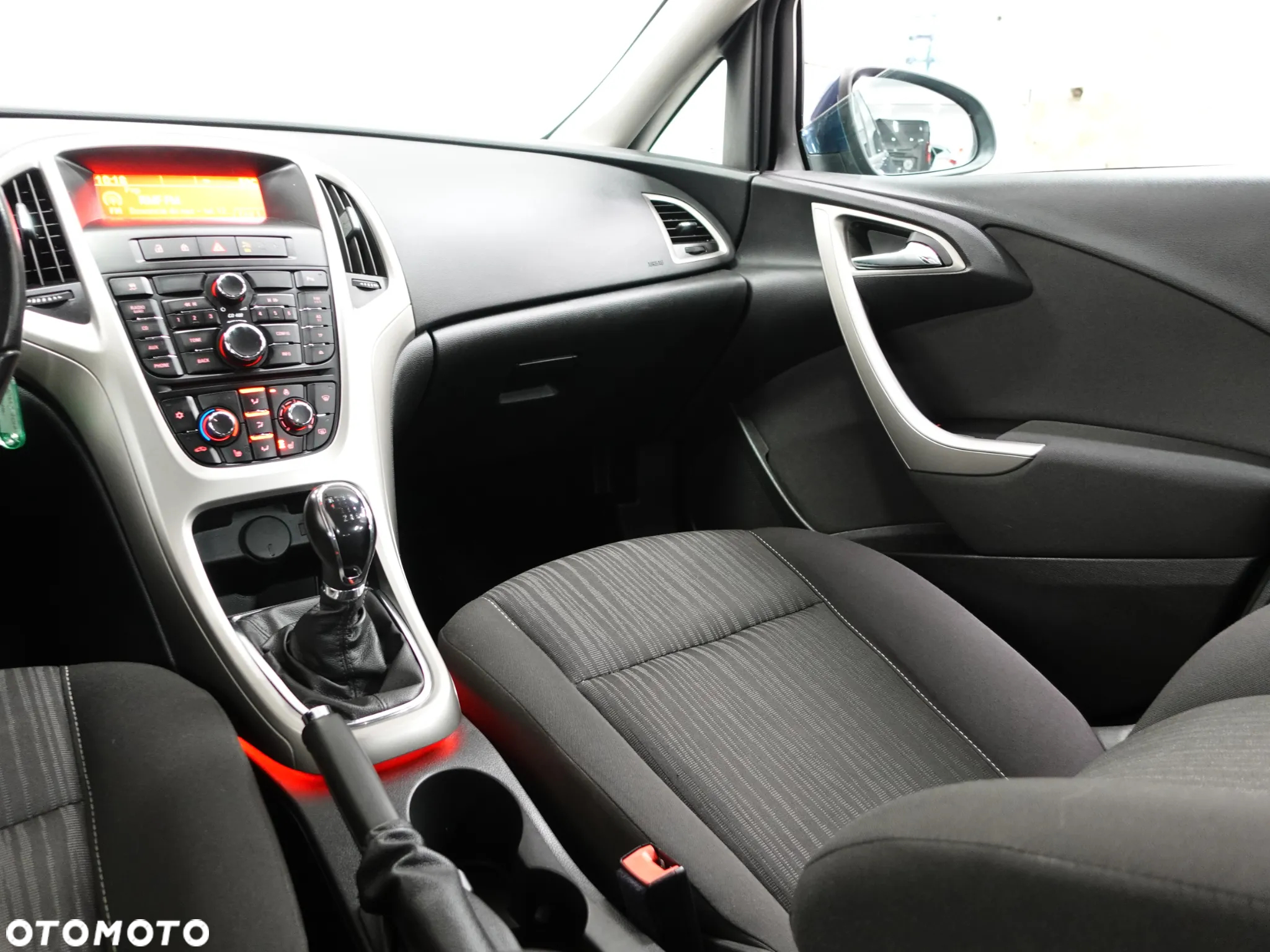 Opel Astra 2.0 CDTI DPF Edition - 36