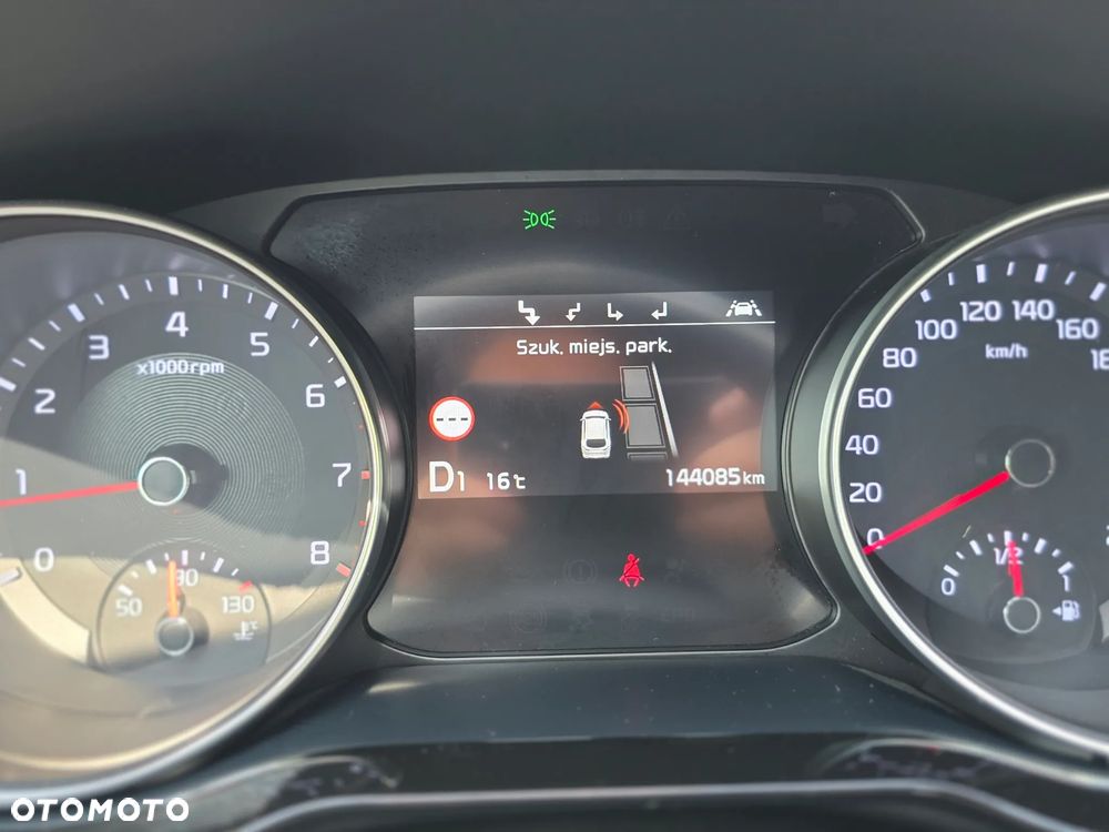 Kia ProCeed 1.6 T-GDI GT DCT - 11