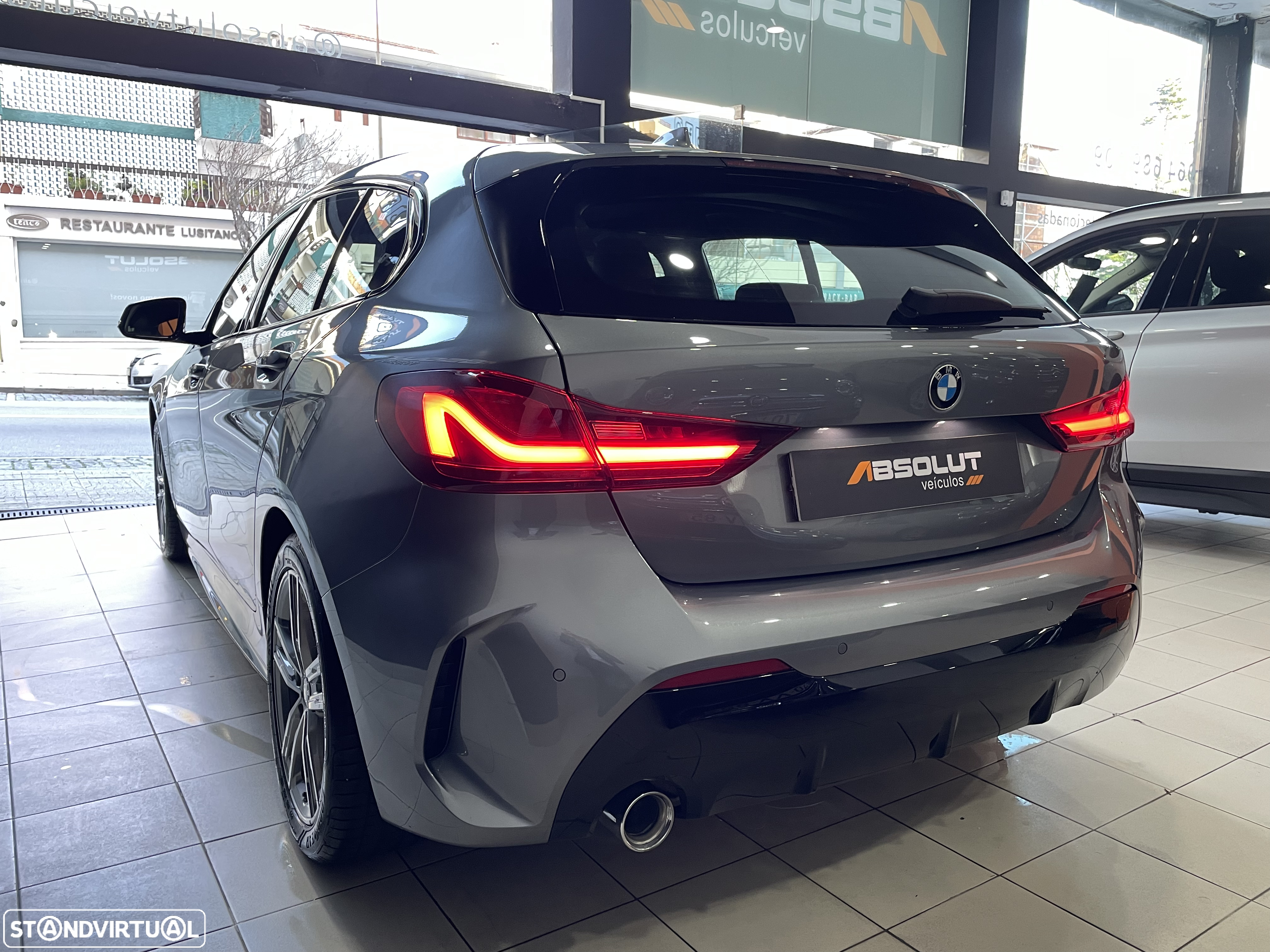 BMW 116 d Pack Desportivo M - 4