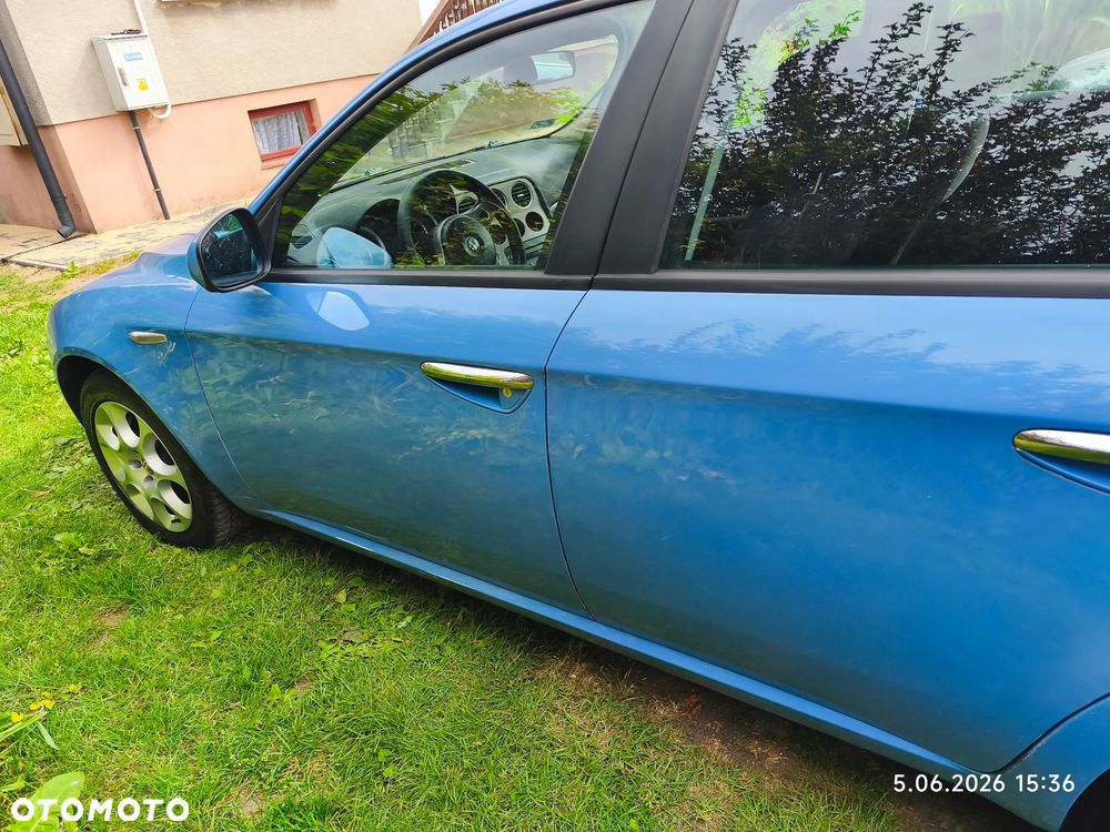 Alfa Romeo 159 1.9 JTDM 16V DPF Distinctive - 8