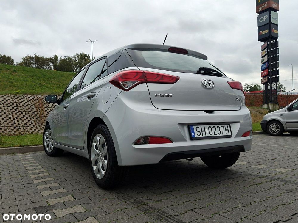 Hyundai i20 blue 1.2 Classic - 17