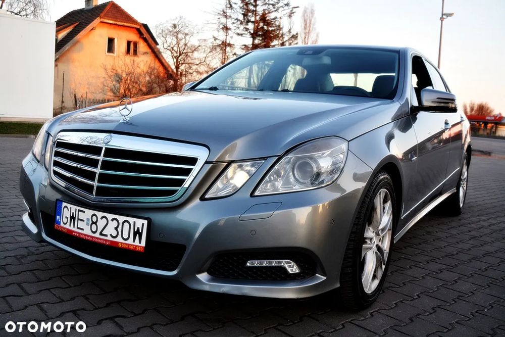 Mercedes-Benz Klasa E 350 CDI DPF 4Matic BlueEFFICIENCY 7G-TRONIC Avantgarde - 20
