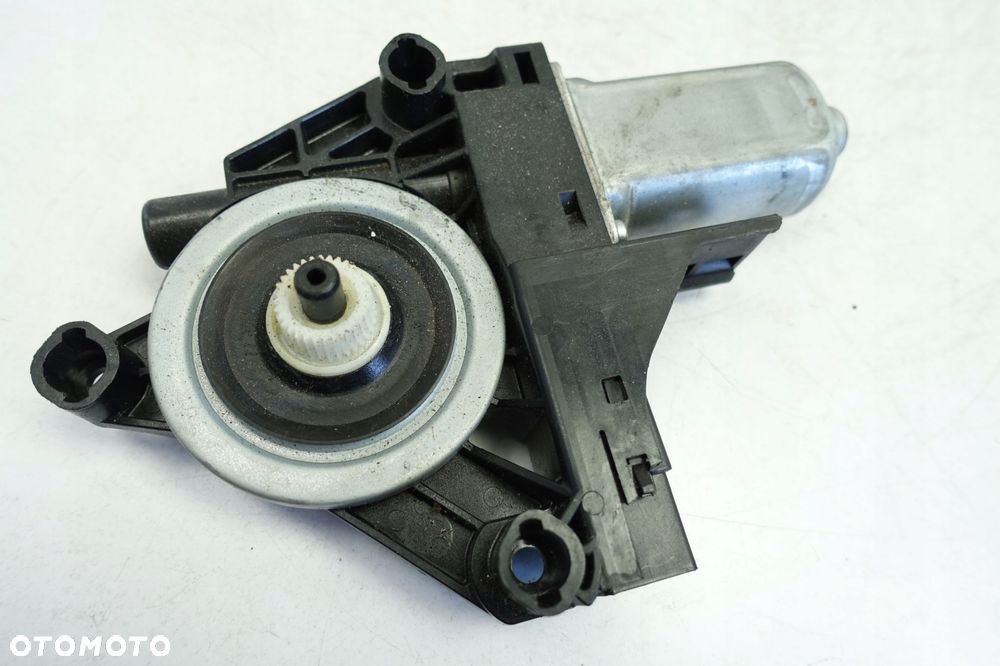 Volvo V40 II SILNICZEK PRZEDNIEJ SZYBY lewy przód - 3