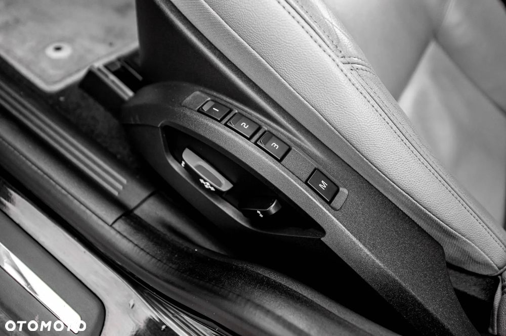 Volvo V50 T5 AWD Momentum - 22