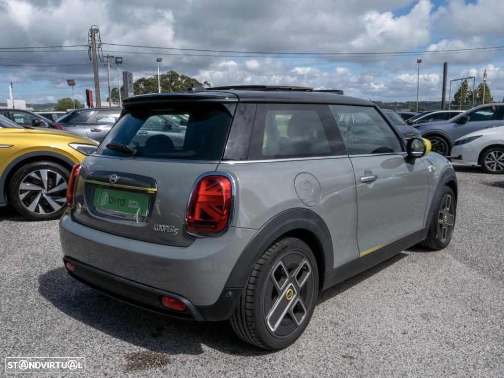 MINI 3 Portas Cooper SE - 16