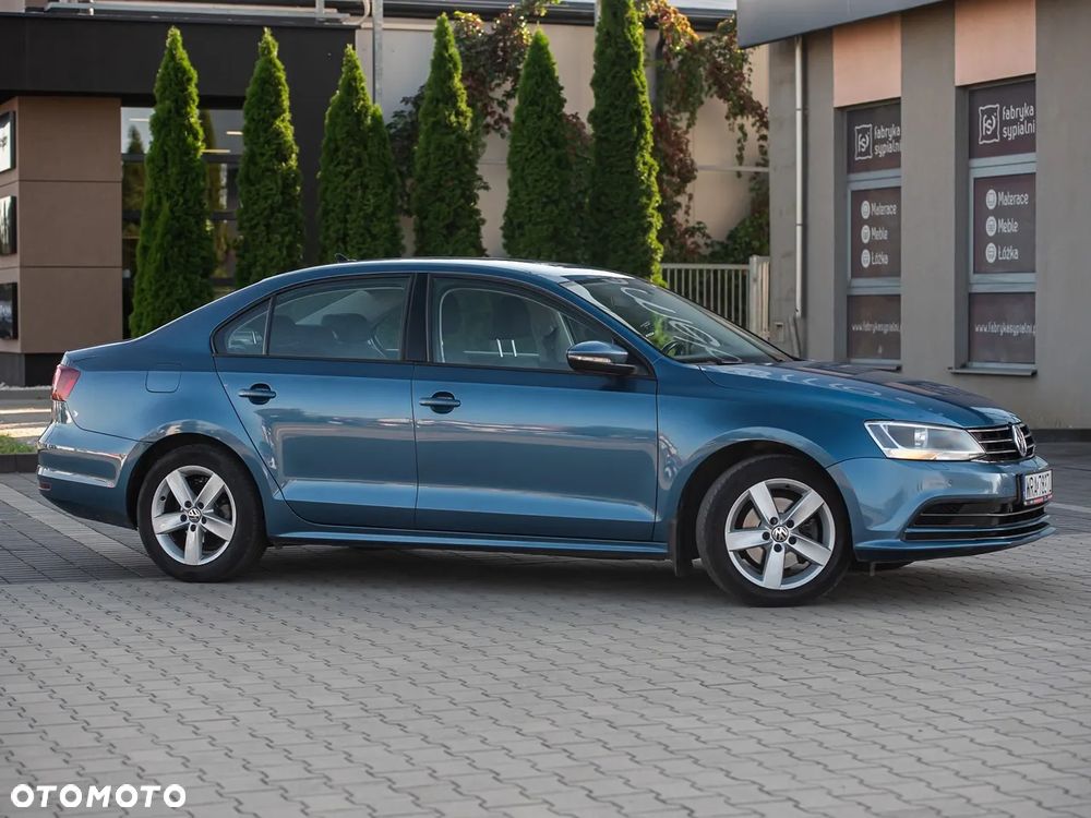 Volkswagen Jetta - 29