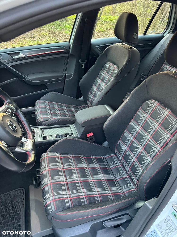 Volkswagen Golf 2.0 TSI BMT GTI Performance DSG - 16