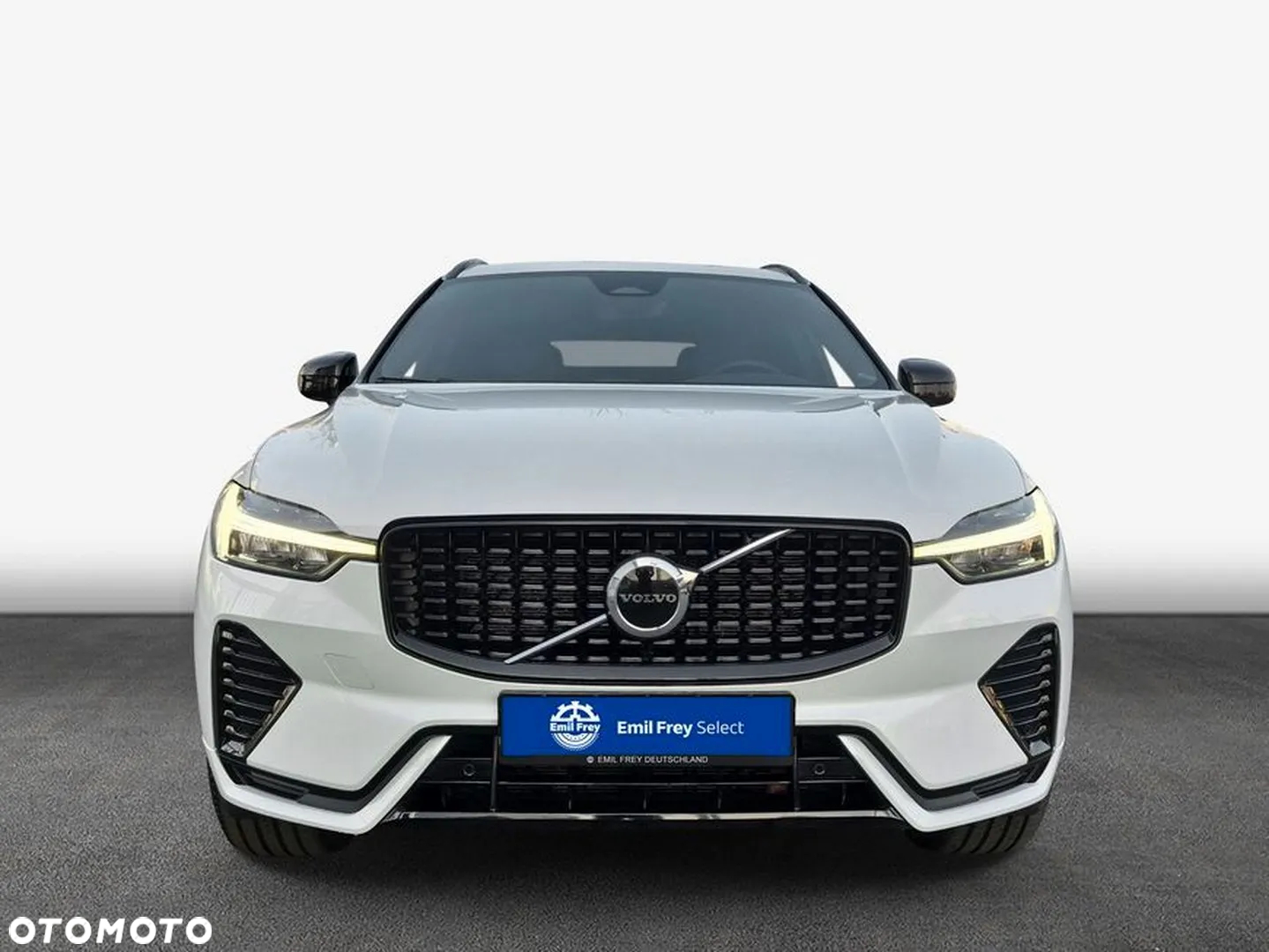 Volvo XC 60 B4 B Plus Dark - 26