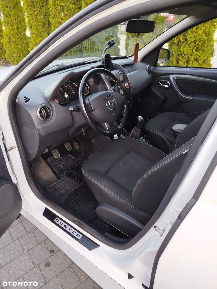 Dacia Duster 1.6 Laureate Euro5 - 8