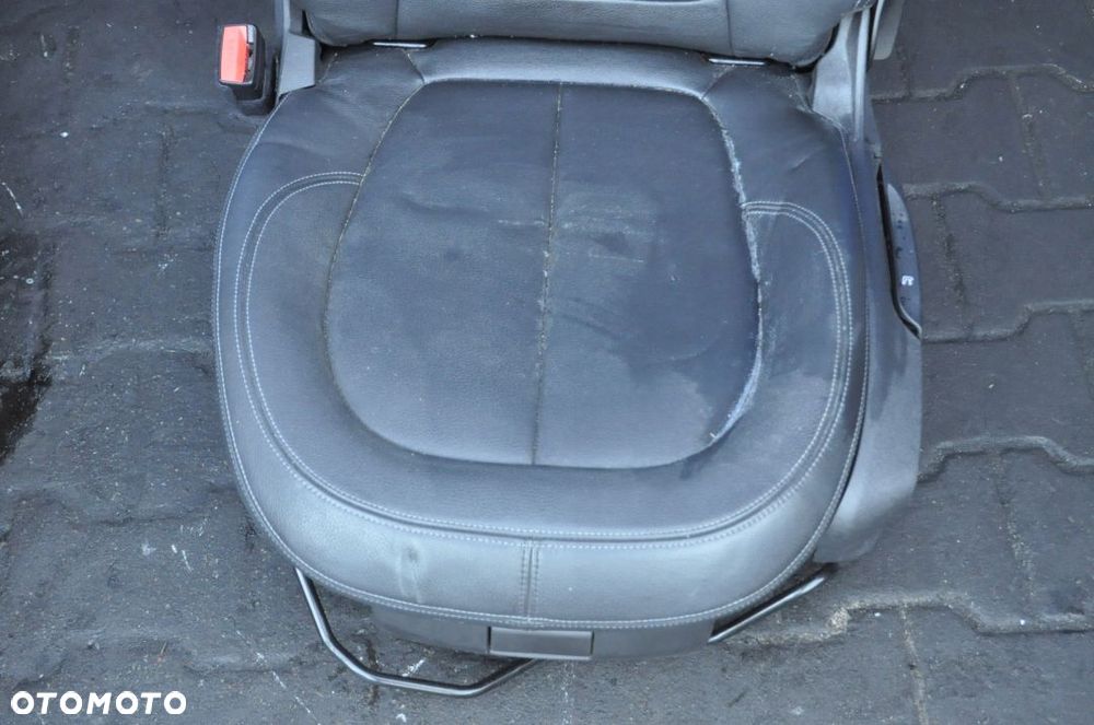 BMW F46 GRAN TOURER FOTELE KANAPA SKÓRA UK - 5