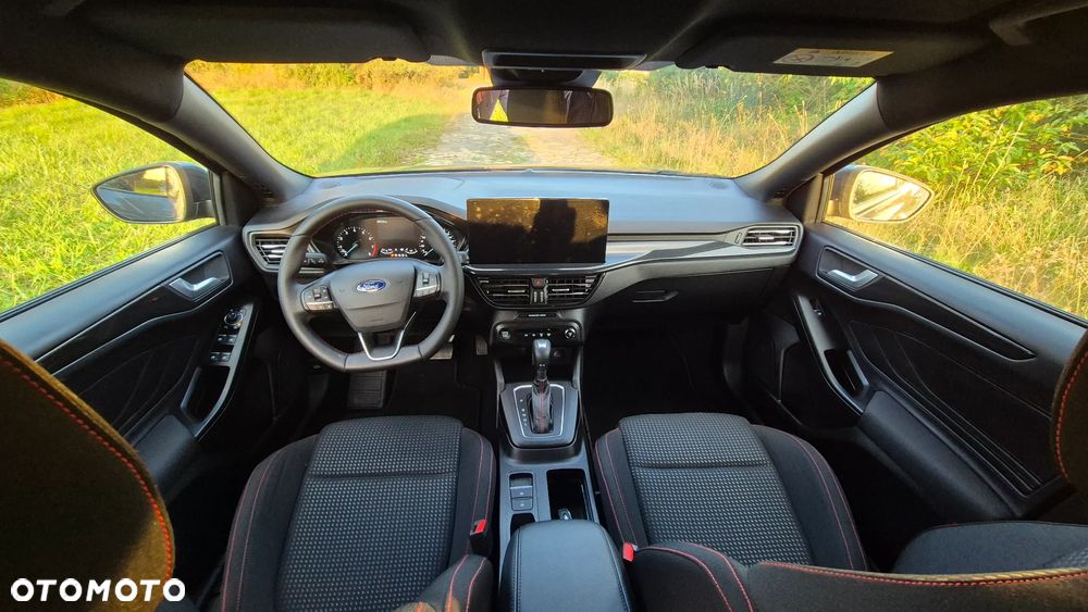 Ford Focus 1.0 EcoBoost Hybrid ST-LINE - 10