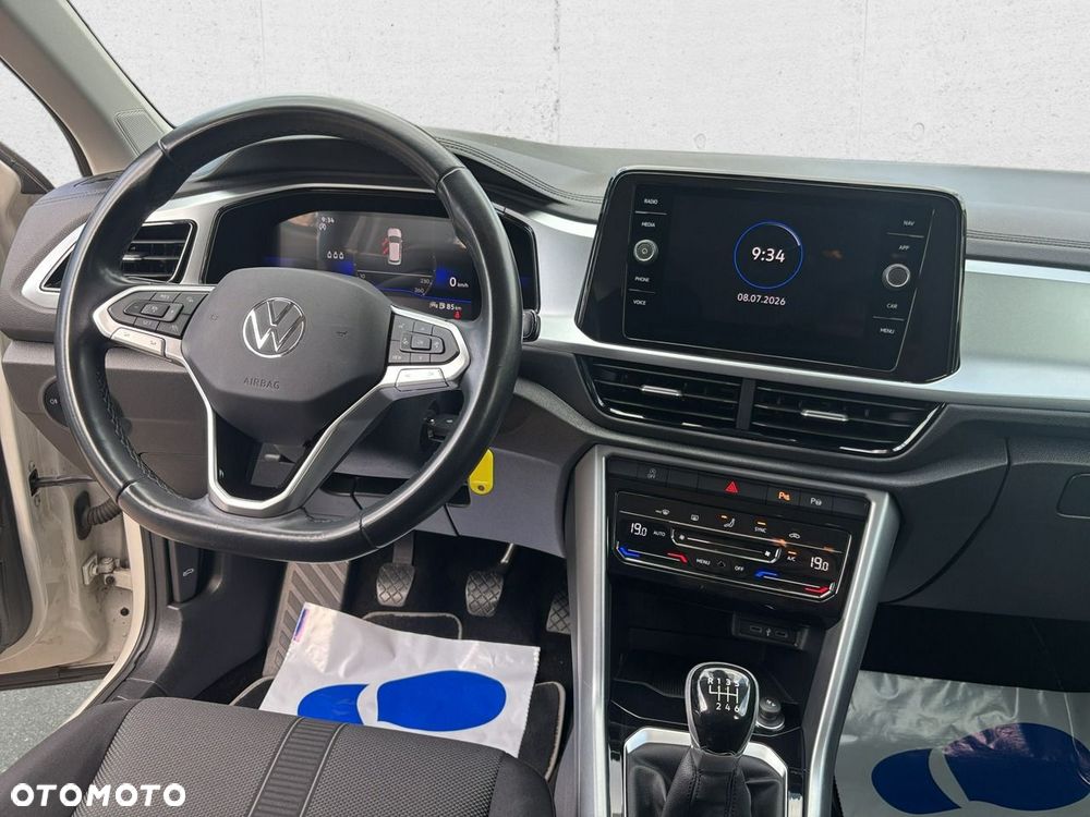 Volkswagen T-Roc - 18