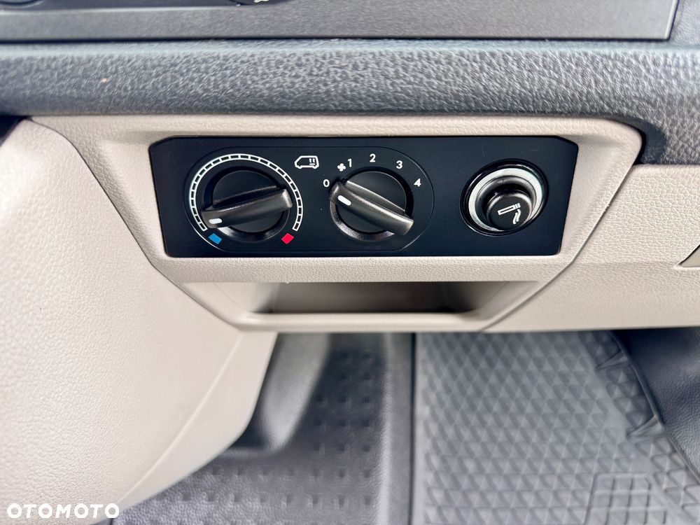 Volkswagen Transporter DSG Kurz Plus Comfortline - 19