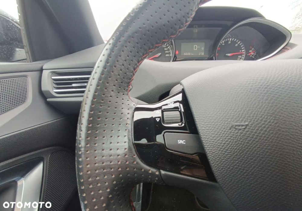 Peugeot 308 - 35