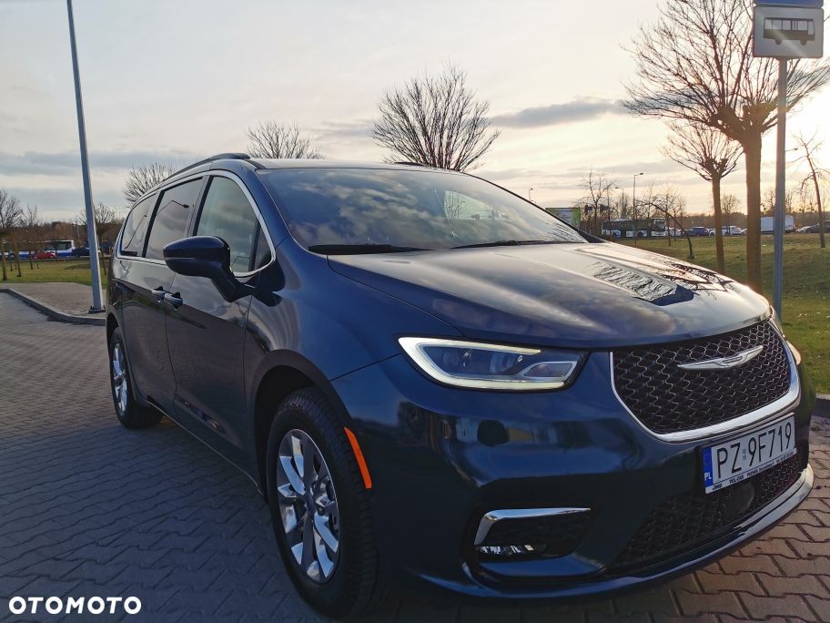 Chrysler Pacifica - 27