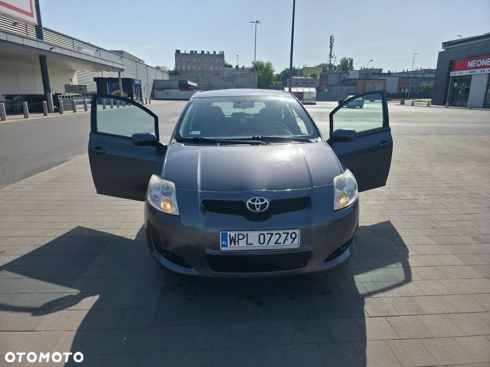 Toyota Auris - 1