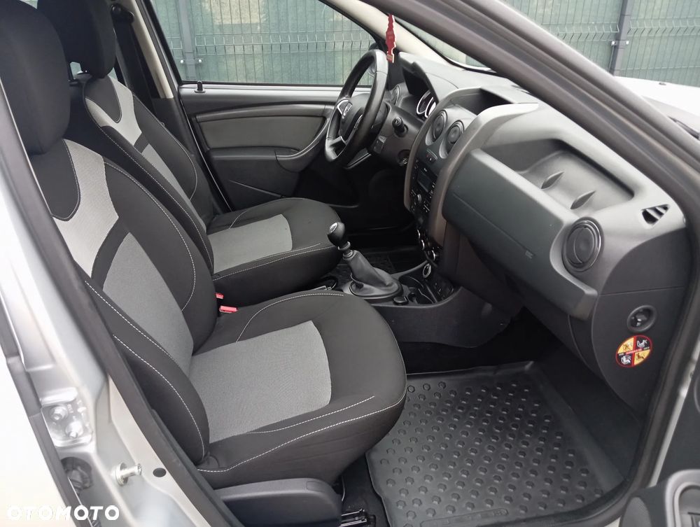 Dacia Duster 1.6 SCe Laureate 4x4 S&S - 5