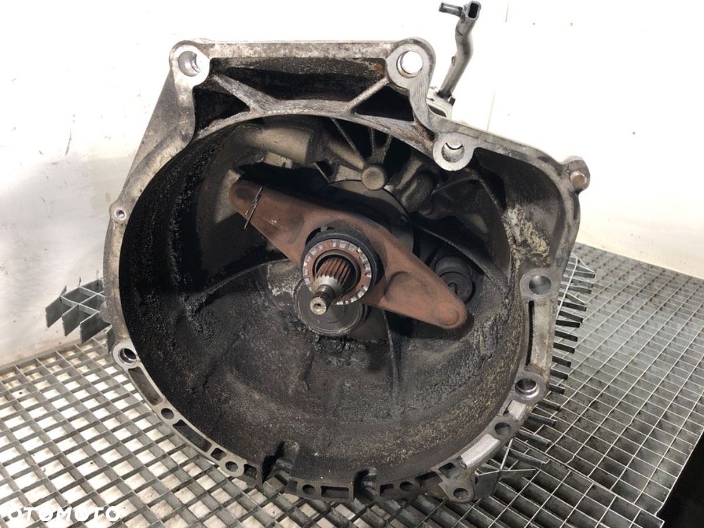 SKRZYNIA BIEGÓW  BMW 5 Touring (E61) 2004 - 2010 520 d 120 kW [163 KM] olej napędowy 2005 - 2010 - 2