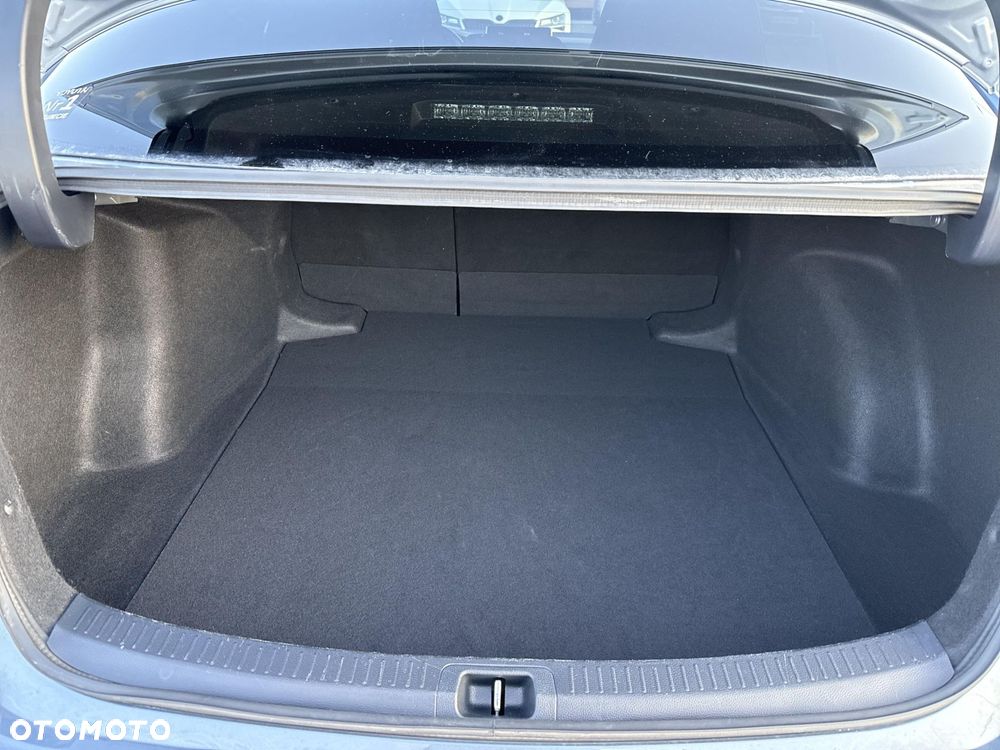 Toyota Corolla 1.8 Hybrid Comfort - 25