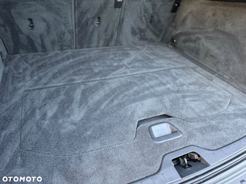 Volvo XC 60 D5 AWD Edition Pro - 25
