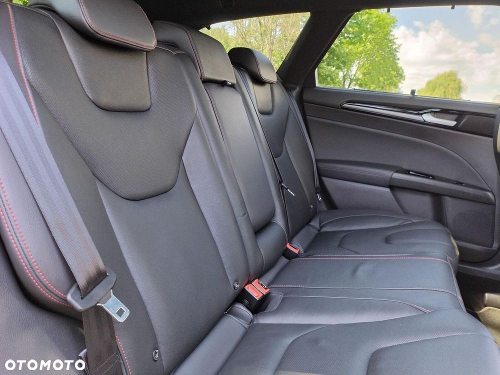 Ford Mondeo - 33