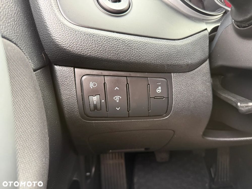 Kia Ceed 1.6 GDI Dream Team Edition - 22