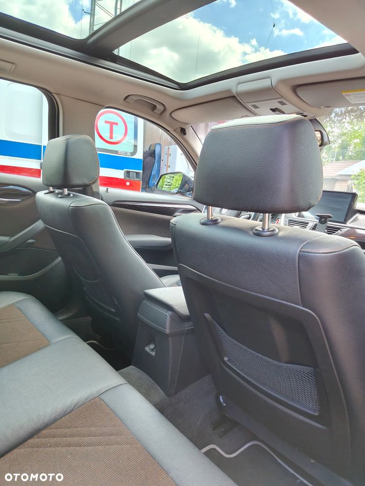 BMW X1 xDrive18d - 27