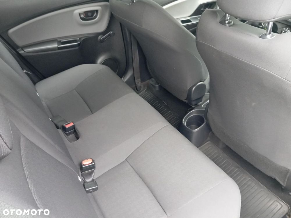 Toyota Yaris - 13