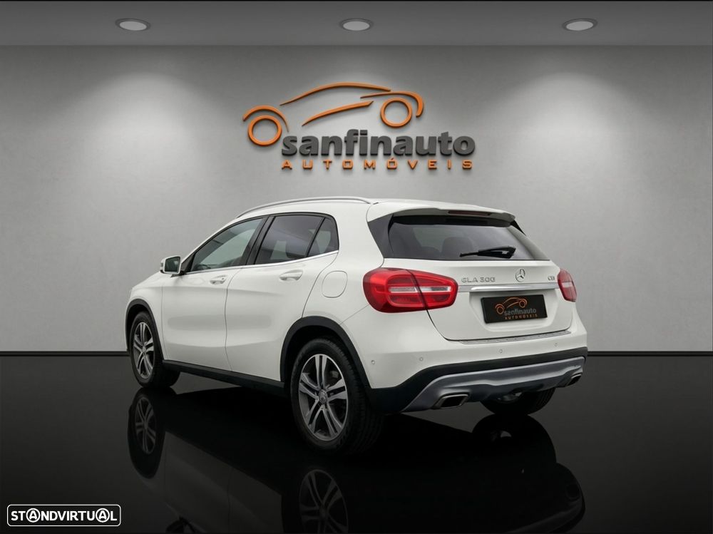 Mercedes-Benz GLA 200 CDI Aut. — fotografia 8