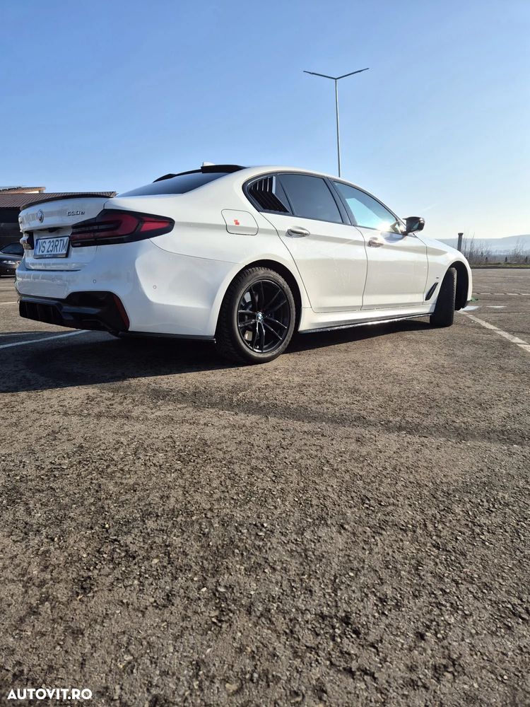 BMW Seria 5 520i Aut. - 8