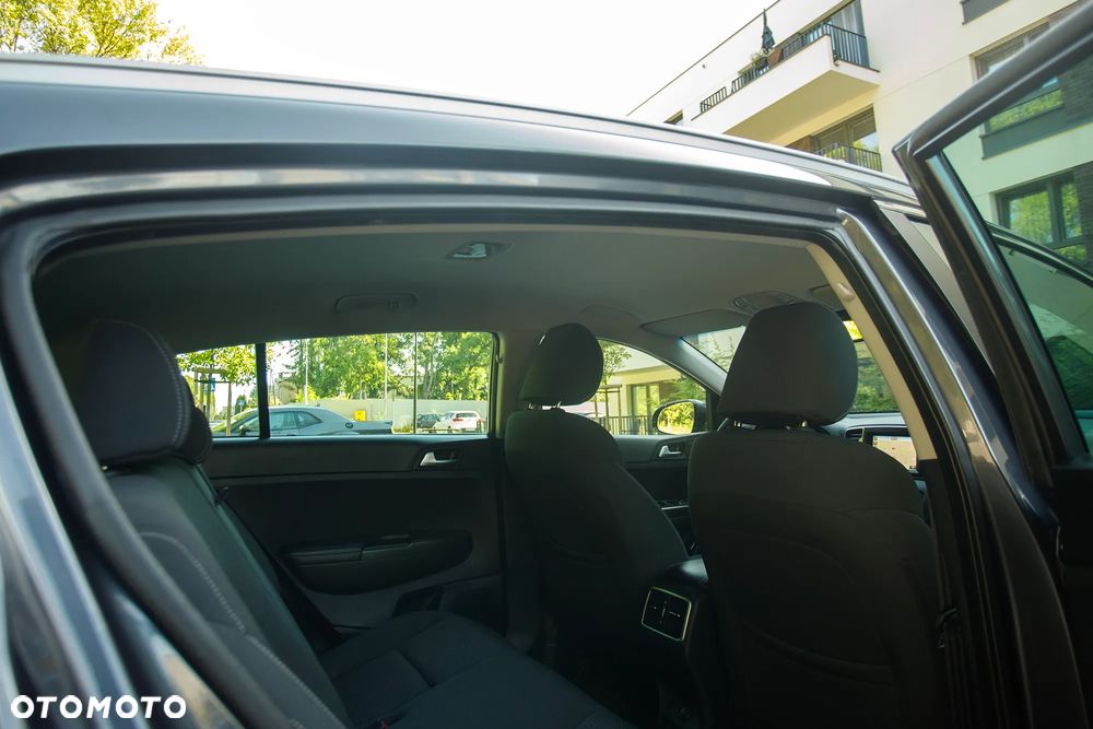 Kia Sportage 1.6 GDI L 2WD - 33