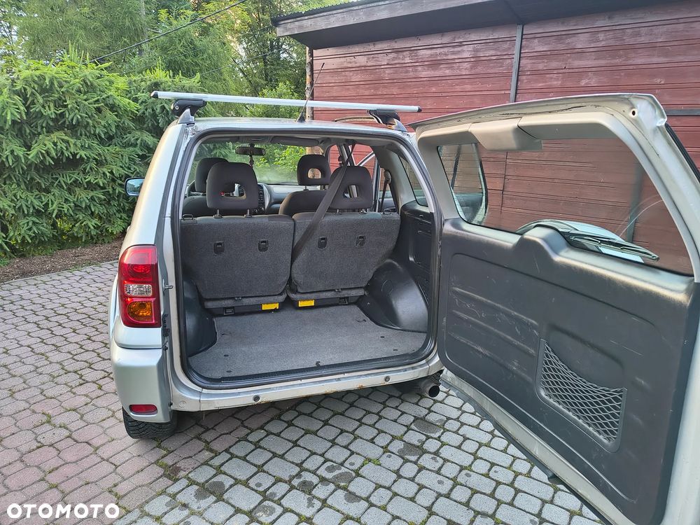 Toyota RAV4 2.0 D-4D 4x4 - 12