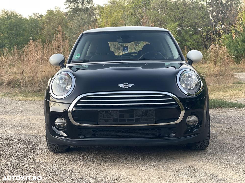 Mini Cooper Essential Trim - 3