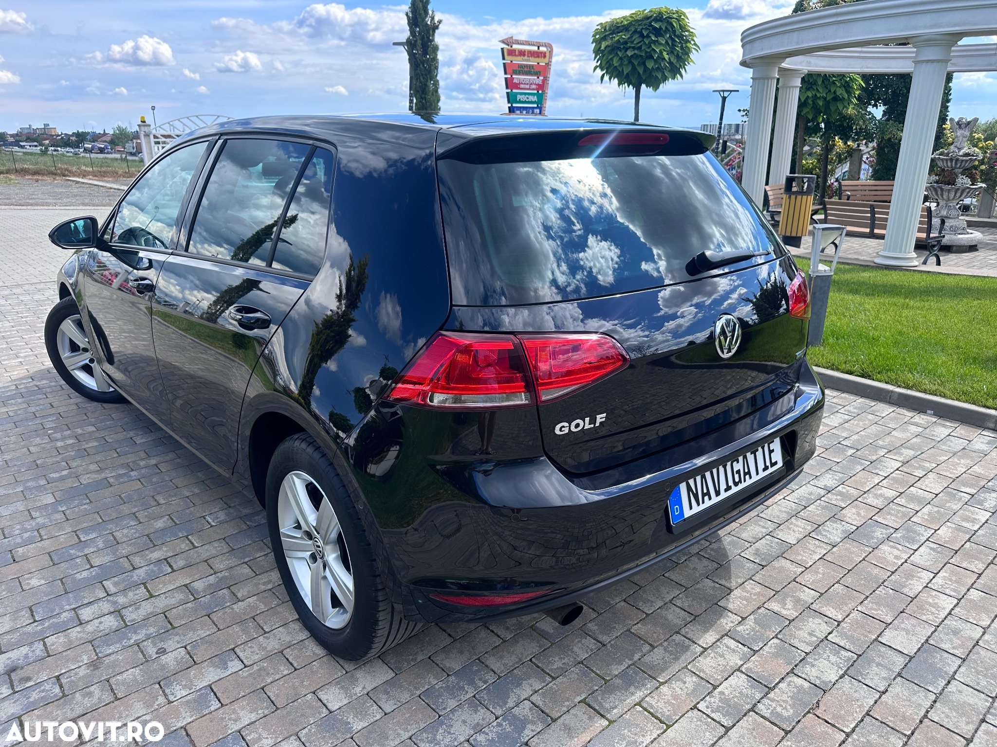 Volkswagen Golf 1.2 TSI BlueMotion Technology DSG Comfortline - 3
