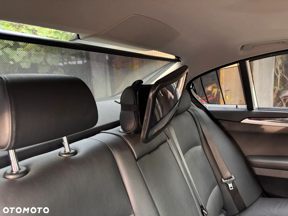 BMW Seria 5 530d xDrive Modern Line - 10