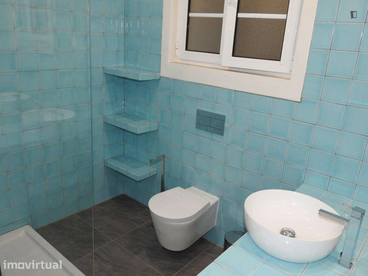 Quarto - localizado em Saldanha Lisbon - Grande imagem: 3/32