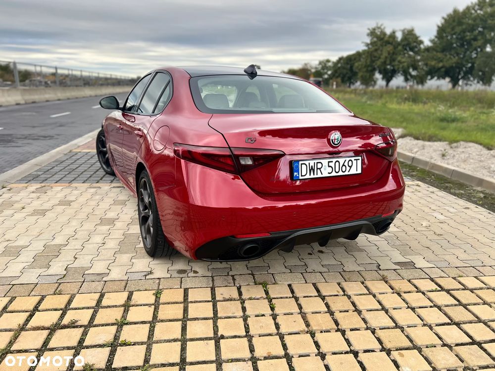 Alfa Romeo Giulia 2.0 Turbo 16V AT8-Q4 Veloce Ti - 24