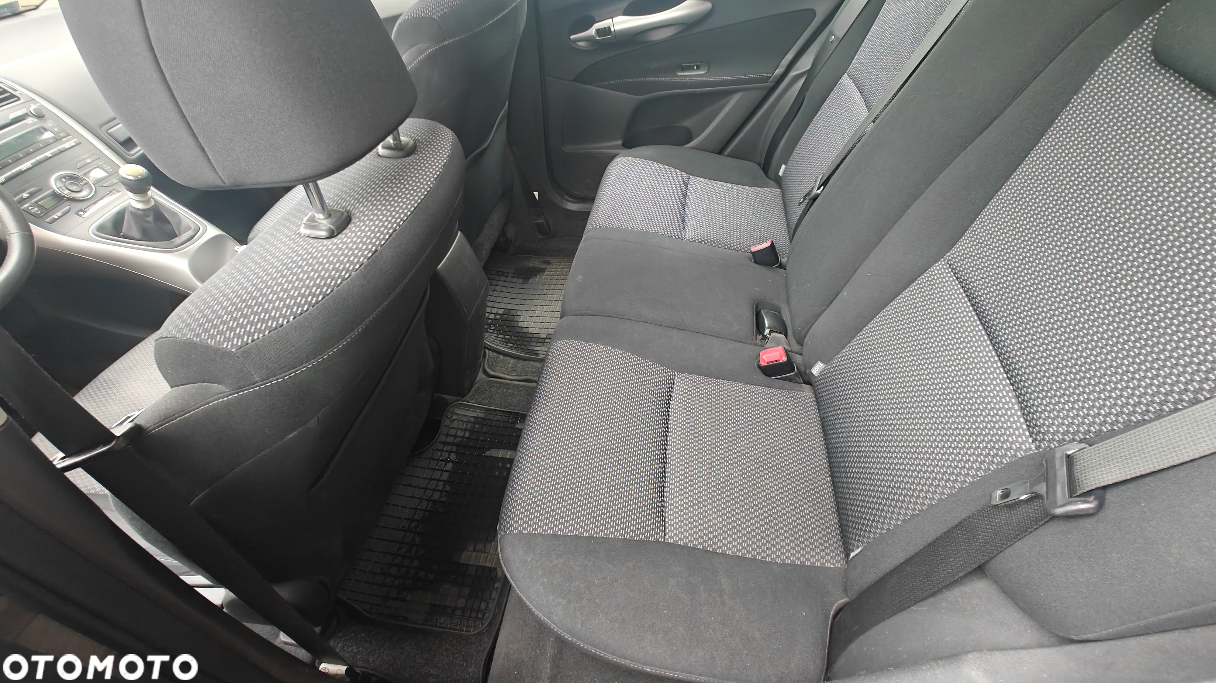 Toyota Auris 1.4 D-4D 2010 - 4