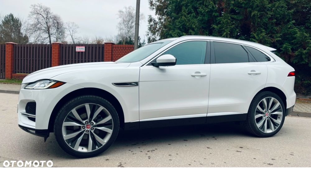 Jaguar F-Pace P250 AWD R-Dynamic S - 2