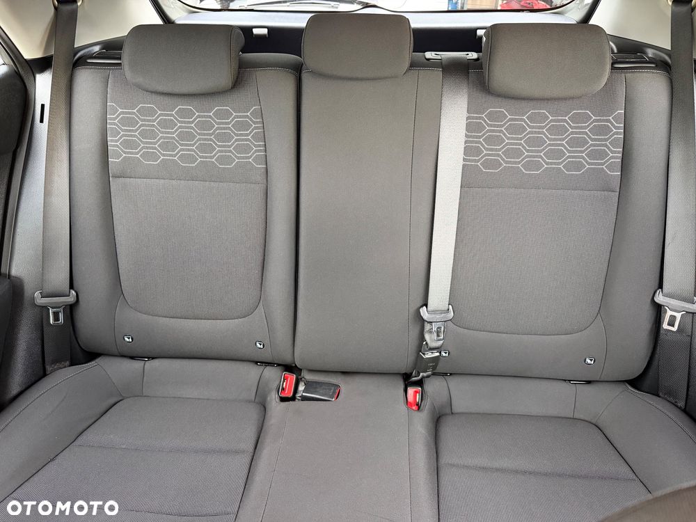 Kia Rio 1.2 Dream Team Edition - 14