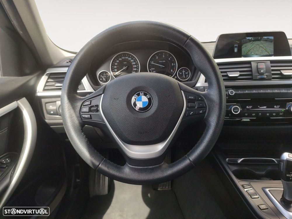 BMW 318 d Line Sport Auto - 12